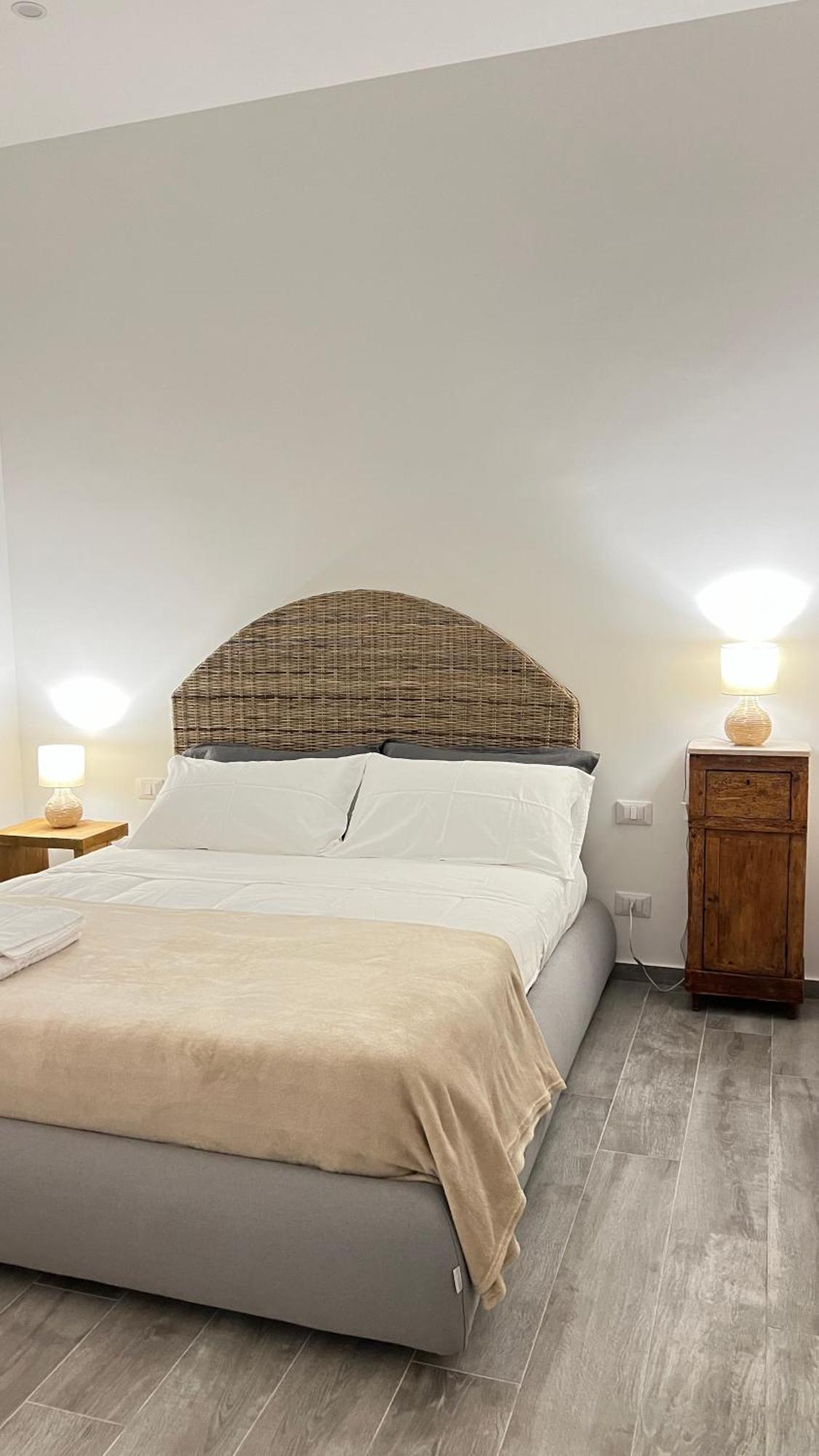 Dimora Donna Vitalia Apartments Trapani Esterno foto